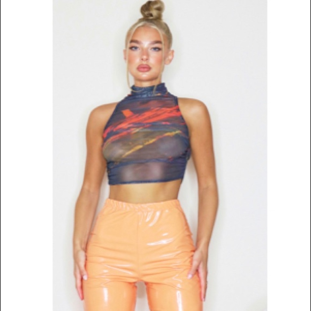 Crop top
